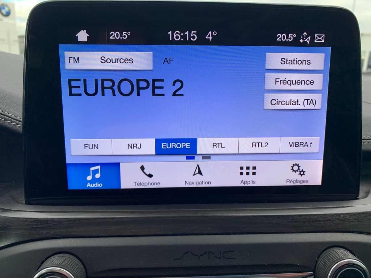 Ford FOCUS SW 120 ch | Vignale | Toit ouvrant panoramique | Apple car play Android auto | Attelage