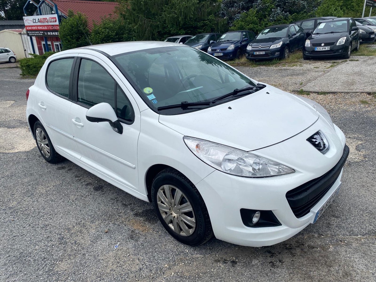 Peugeot 207+ 1.4 hdi 70cv 235075km de 12/2013