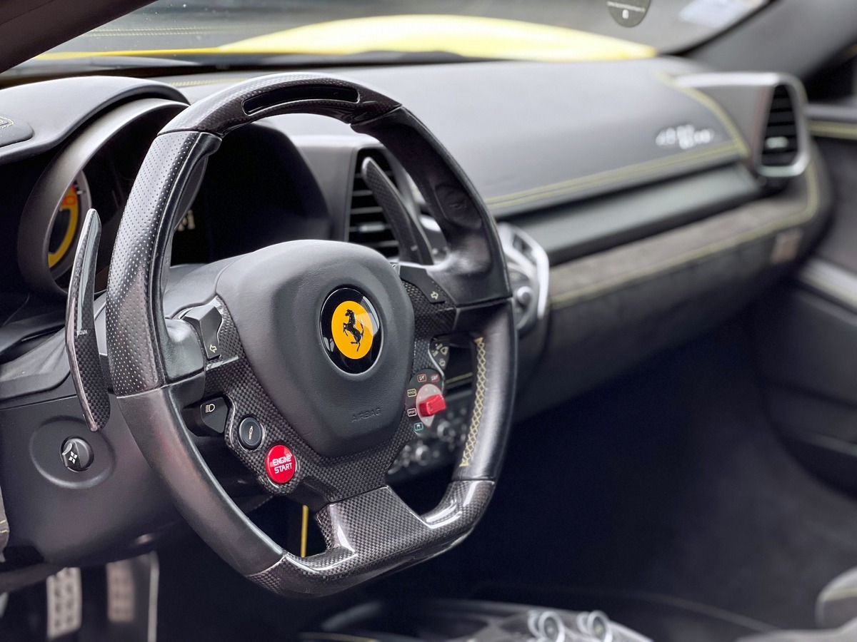 Ferrari 458 ITALIA V8 4.5 570 VOLANT LED / BAQUET