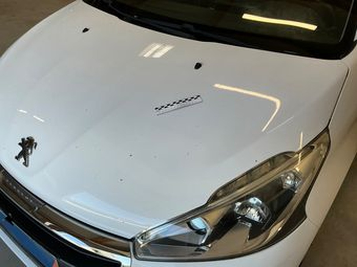 Peugeot 208 1.2 puretech disibution neuve garantie 6 mois