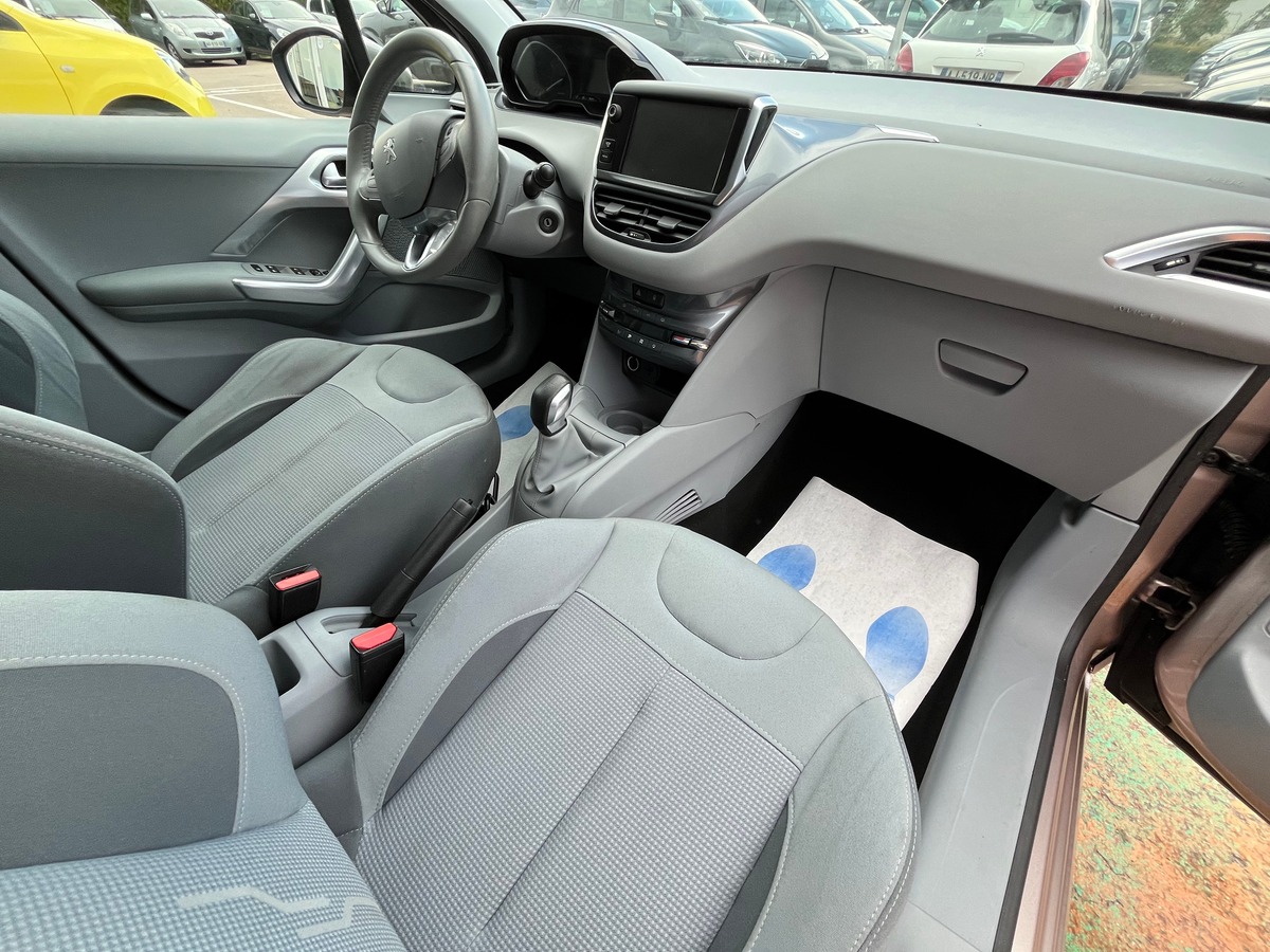 Peugeot 208 5 Portes 1.2 VTi 82 ch