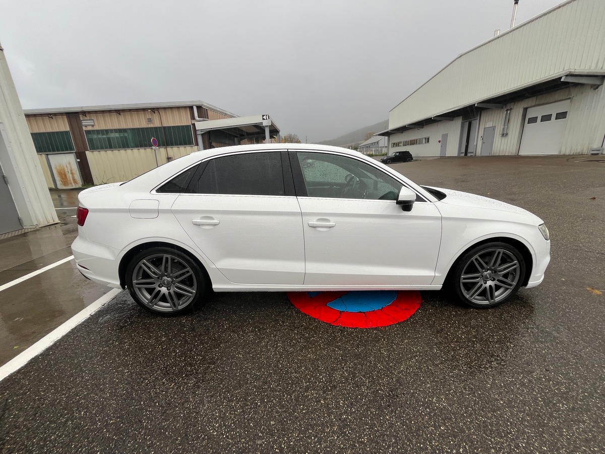 Audi A3 Berline 2.0 150ch BUSINESS DSG, SUIVI COMPLET, VIRTUAL COCKPIT, CAMERA, KEYLESS, REGULATEUR