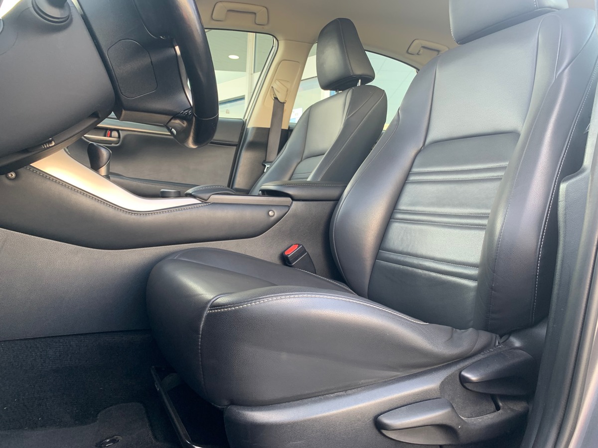 Lexus NX 300 H | AWD | Caméra de recul | Régulateur de vitesse | Cuir