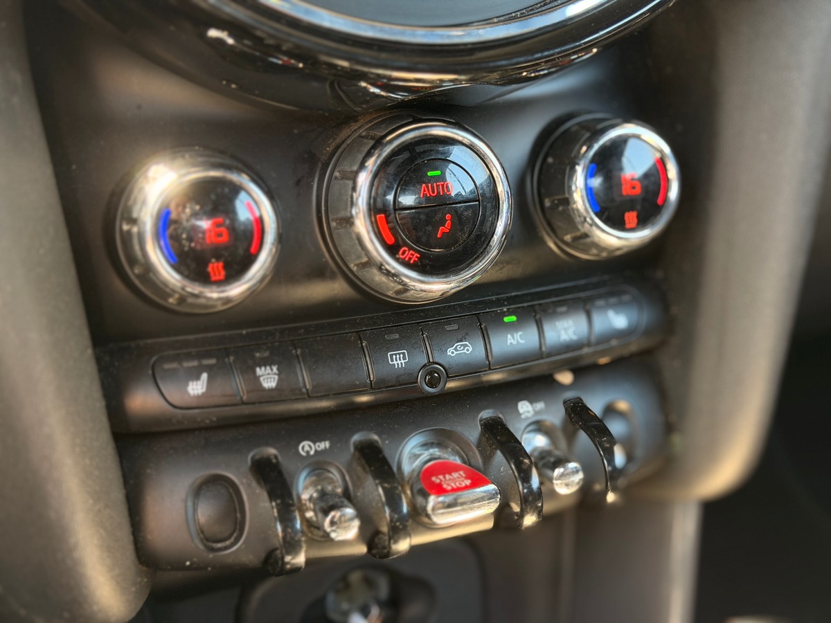 Mini Cooper D Cabriolet 1.5 d DCT7 116 cv