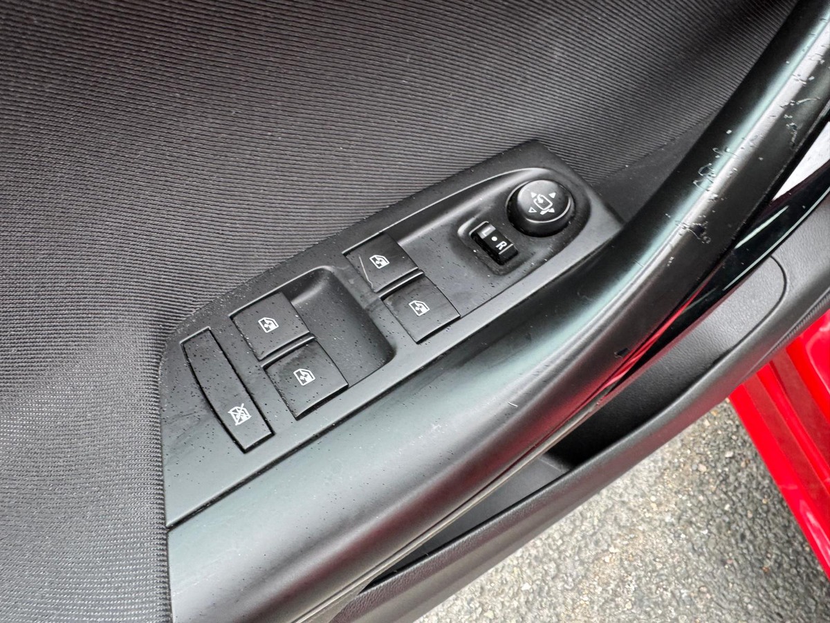 Opel Astra 1.6 CDTI 135 Dynamic- Crochet d'attelage- Toit ouvrant- Révisé - Garantie