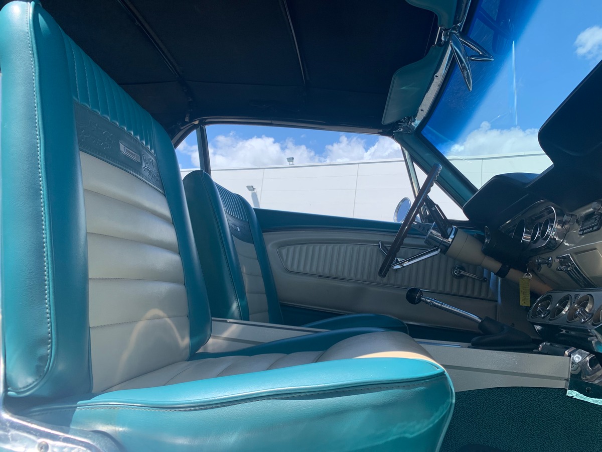 Ford Mustang V8 | Convertible | Cabriolet | Boîte de vitesse manuelle