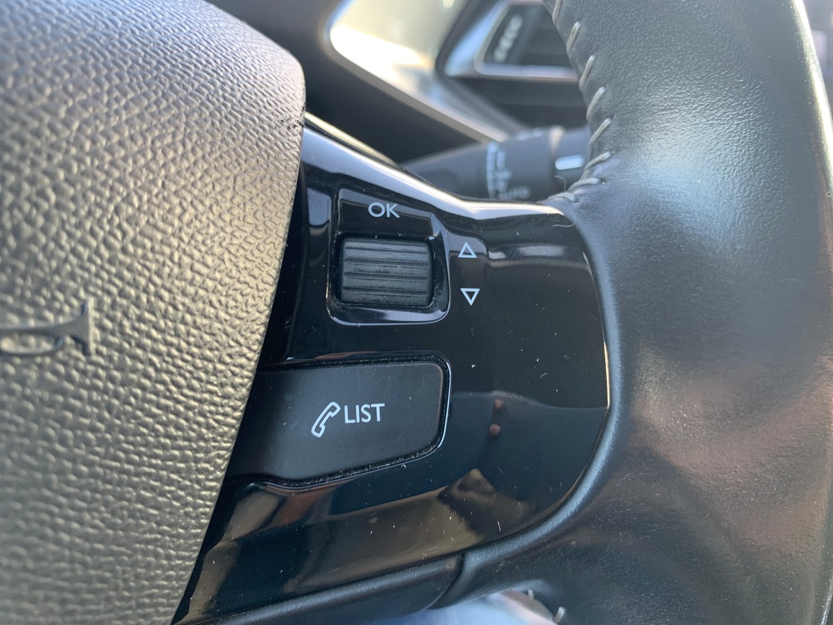 Peugeot 308 SW 100 ch | Allure | Caméra recul | GPS | Régulateur de vitesse adapatatif | Bluetooth