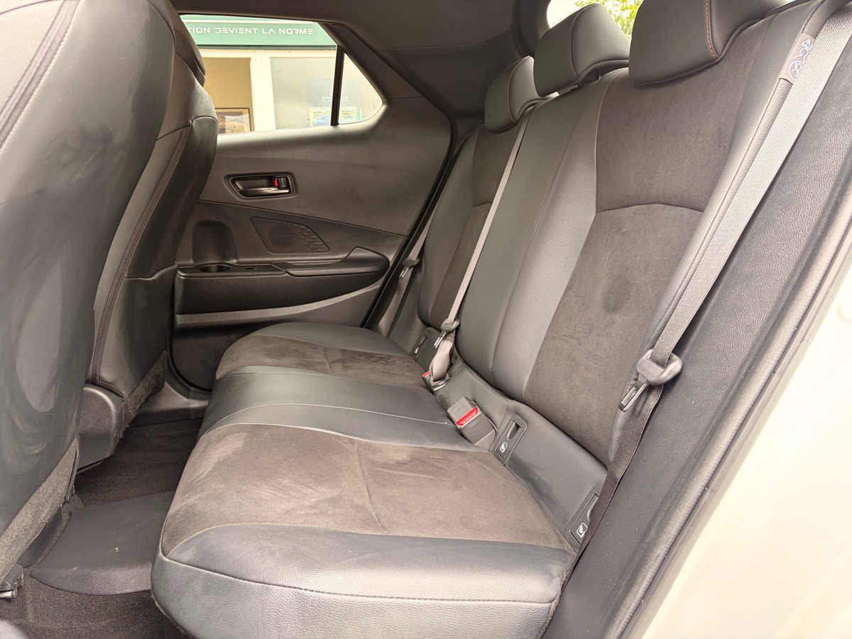 Toyota C HR II 2.0 VVT-i 16V 223 PHEV CVT 153 cv Boîte auto