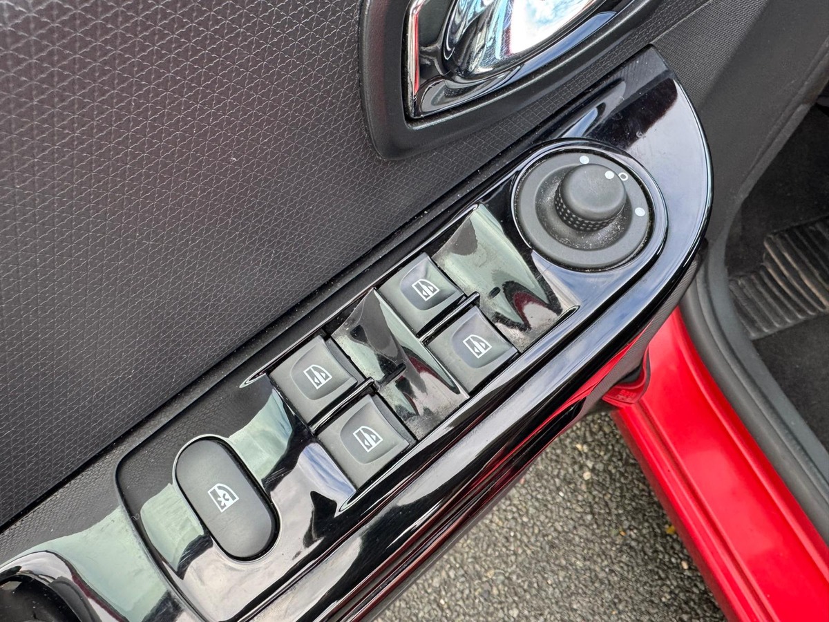 RENAULT Clio IV Estate 1.5 DCI 90cv Intens - Garantie