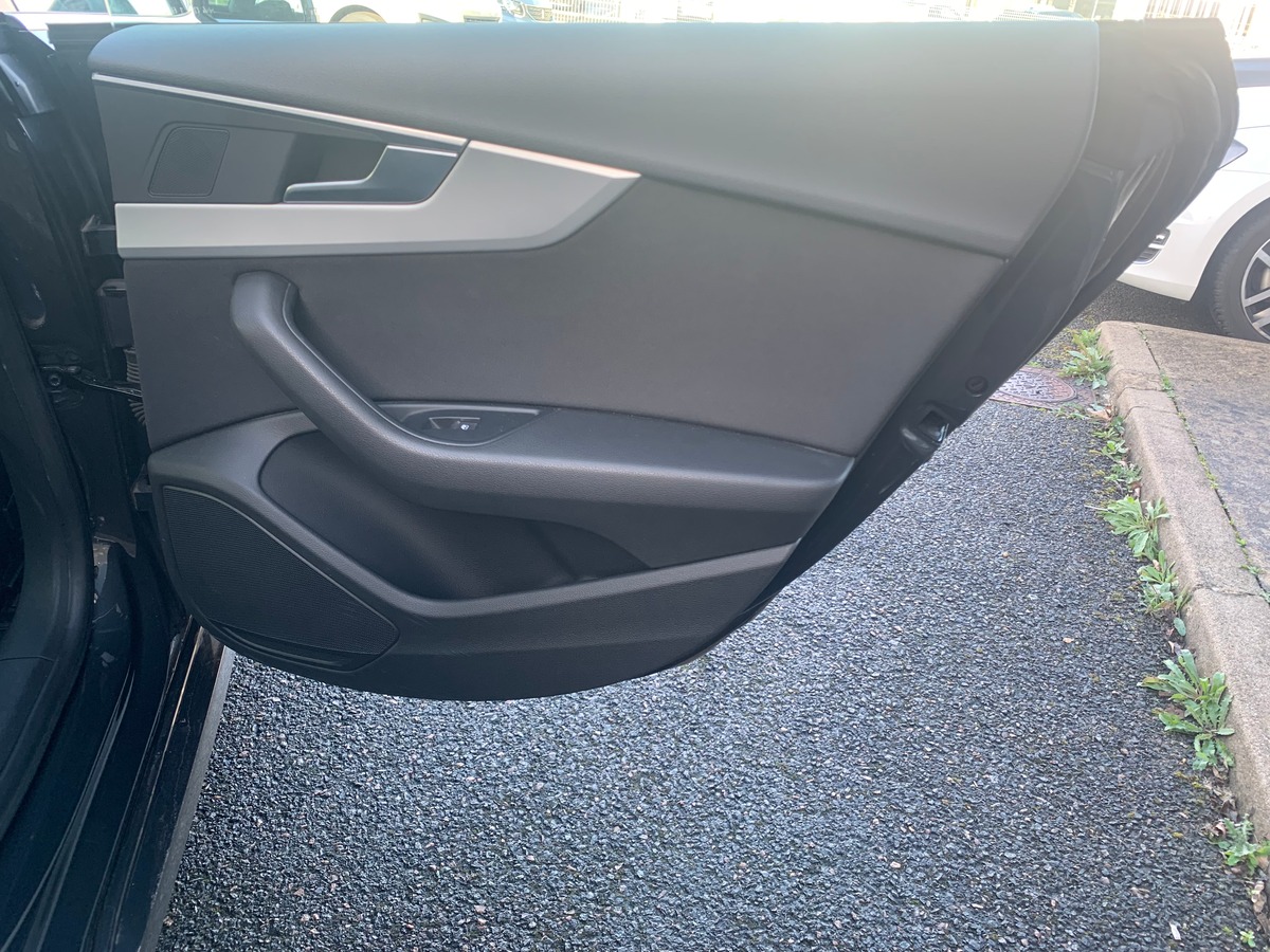 Audi A5 Sportback 190 ch | 2.0 40 | Business line | Régulateur vitesse | Radars avant arriére | GPS