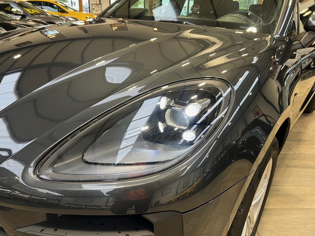Porsche Macan (2) 2.0 245 PDK7
