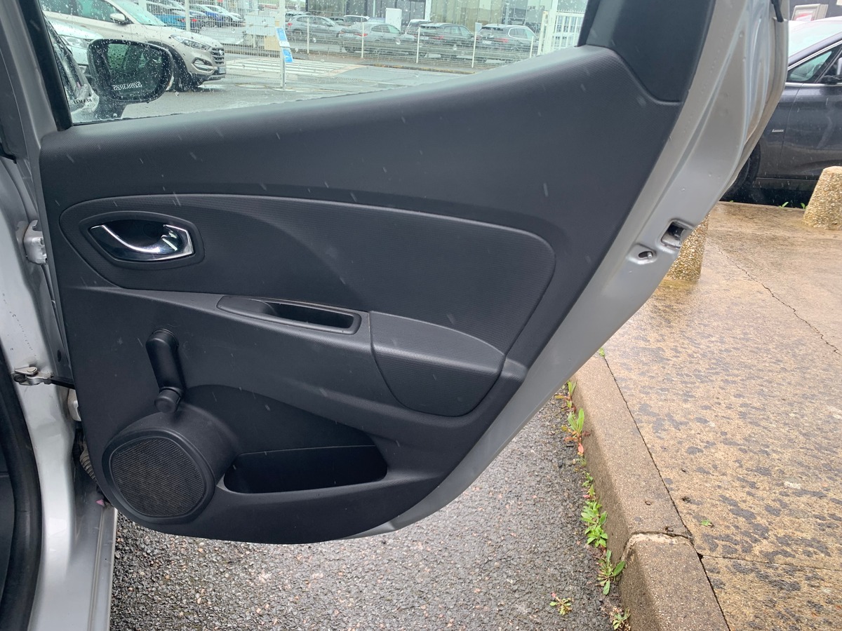 RENAULT Clio IV 75 ch | Régulateur de vitesse | Bluetooth | Kit de distribution changé chez RENAULT