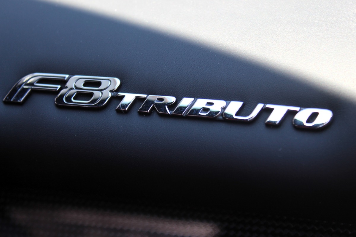 Ferrari F8 Tributo COUPE 3.9 DCT V8 BiTurbo 720 ch 1ère MAIN  ROSSO SCUDERIA - ORIGINE FRANCE