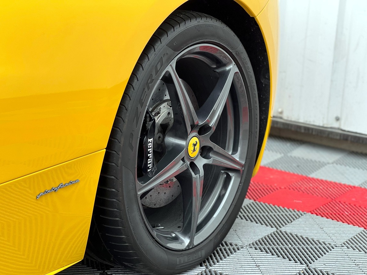 Ferrari 458 ITALIA V8 4.5 570 VOLANT LED / BAQUET