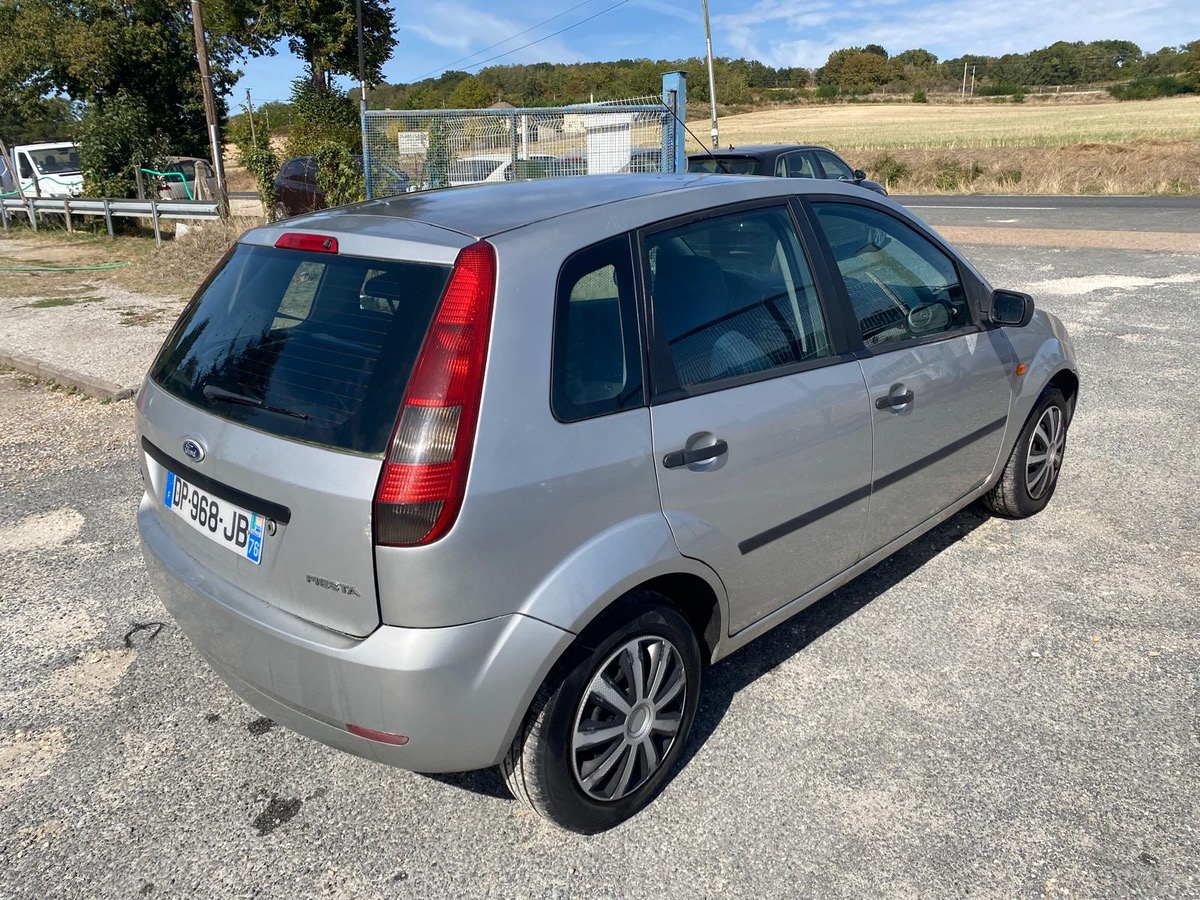 Ford Fiesta 1.4 tdci 70cv de 2004  prête a partir 