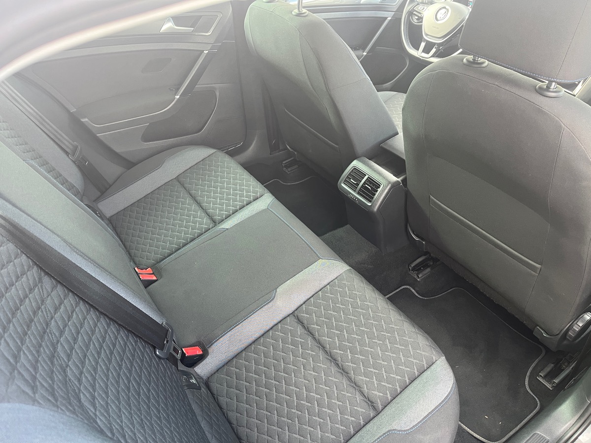 Volkswagen Golf VII 1.6 TDI 115ch Connect DSG7, Suivi complet VW, Régulateur Adaptatif, Sono HELIX