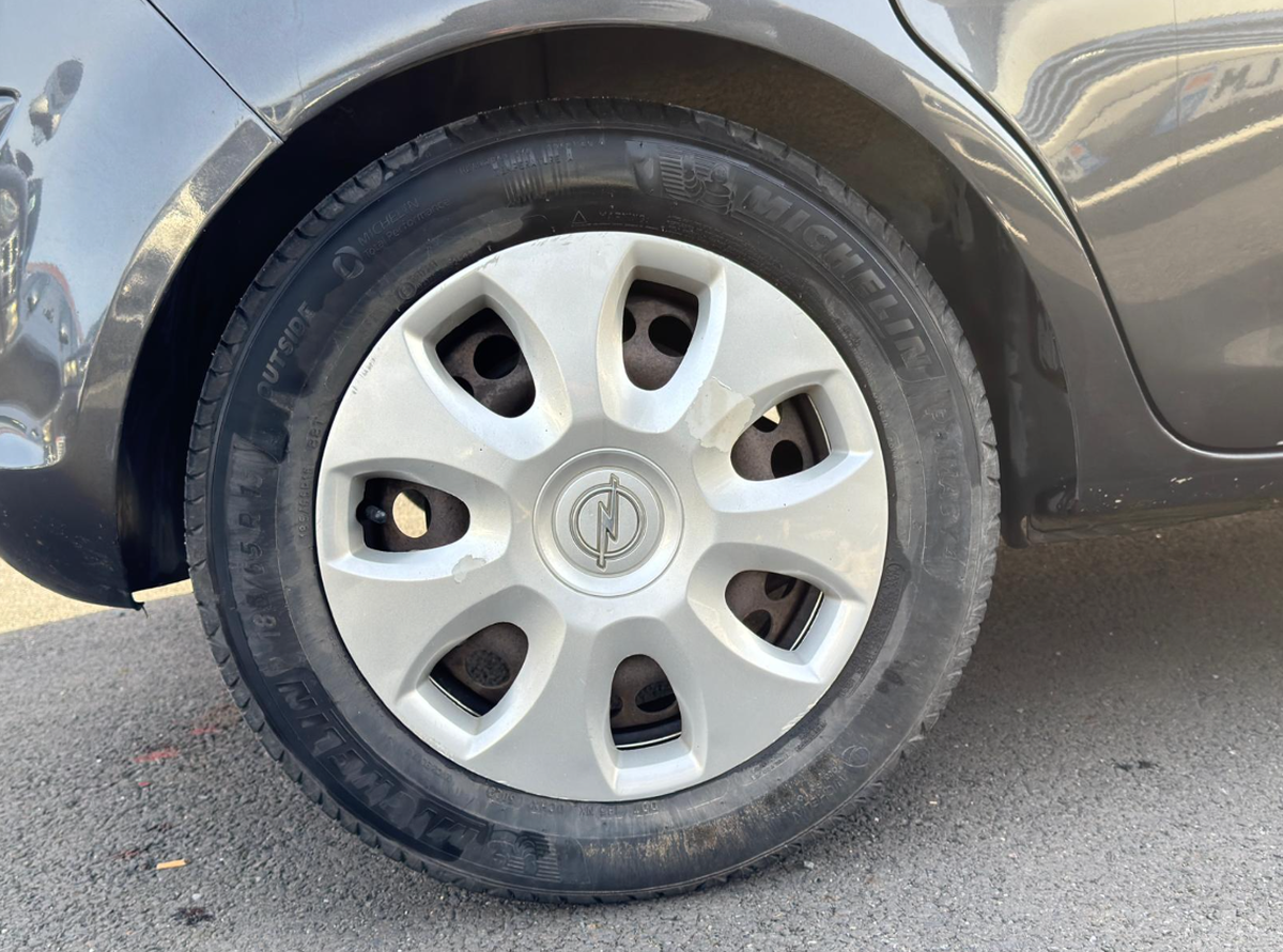 Opel Corsa 1.3 cdti 75ch 5 portes GPS / Aide au stationnement / Clim /