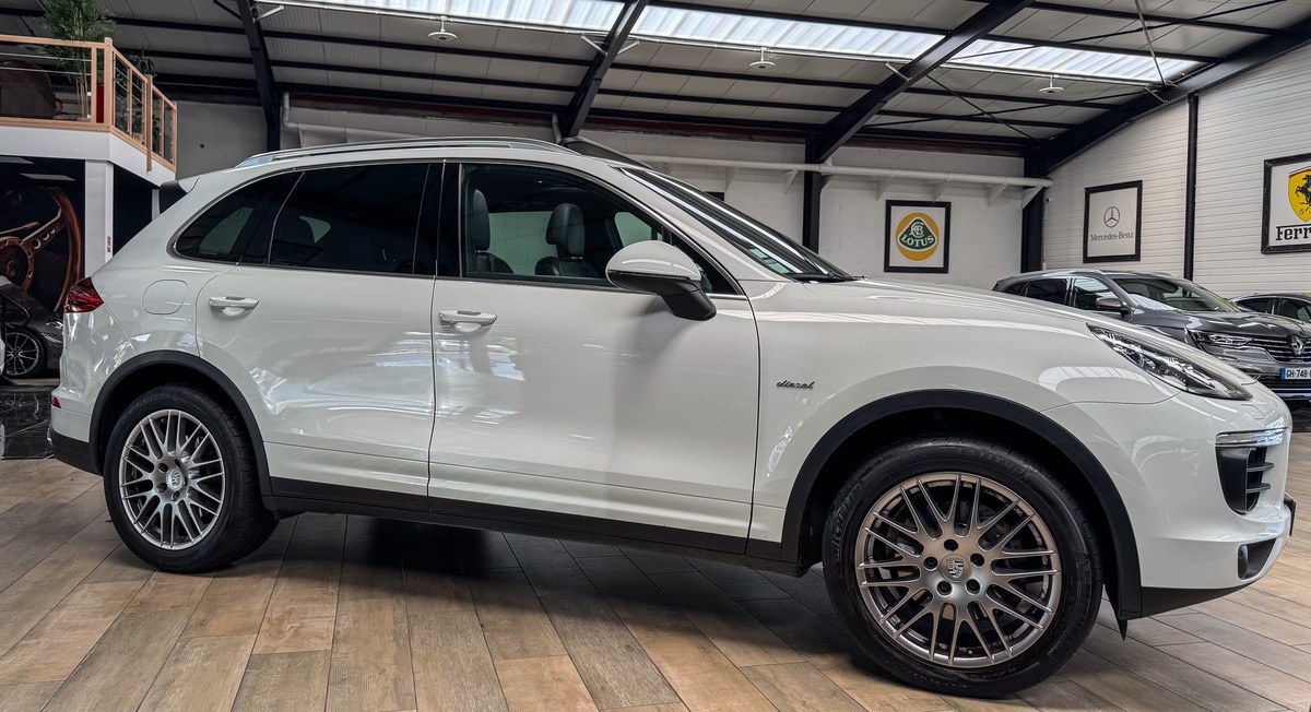 Porsche Cayenne II 3.0 V6 D 262 TIPTRONIC / TO /ENTRETIEN A JOUR 