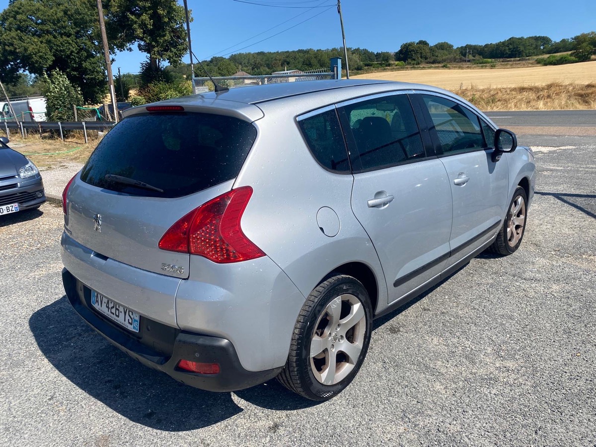 Peugeot 3008 1.6 hdi 112cv pack confort bon état 