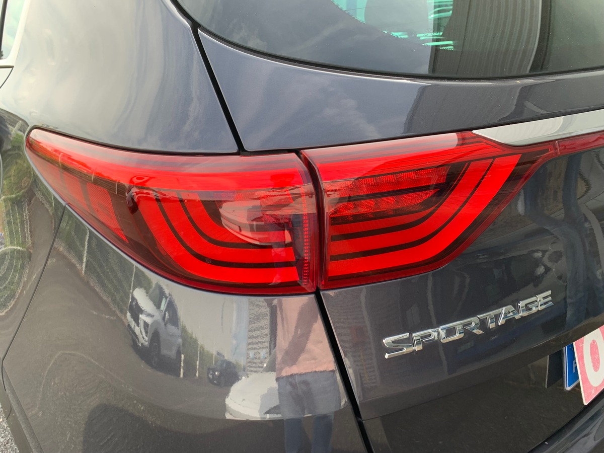 Kia Sportage 115 ch | GT Line | Toit ouvrant panoramique | Caméra de recul | Régulateur de vitesse