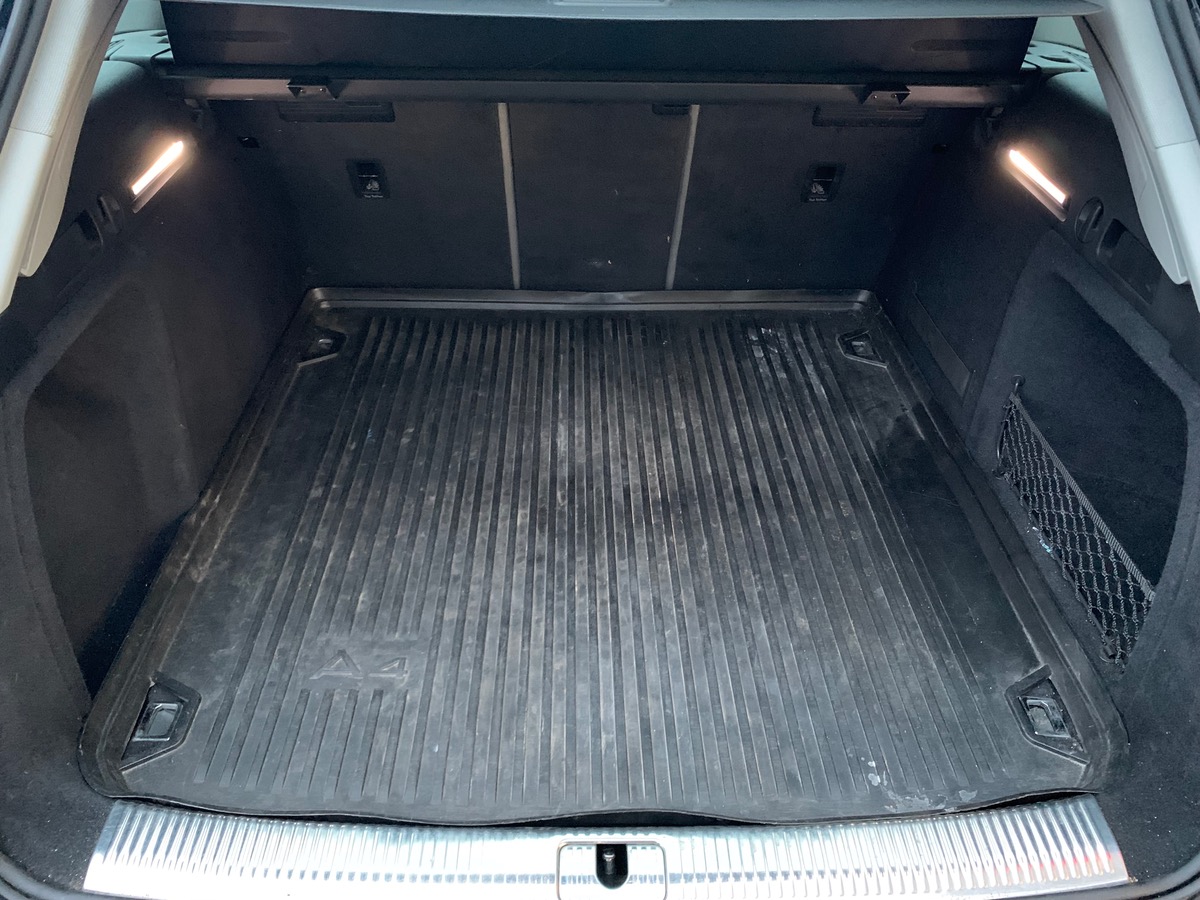 Audi A4 Avant 150 ch | Caméra 360° | Virtual cockpit |  Attelage amovible | Sièges chauffants