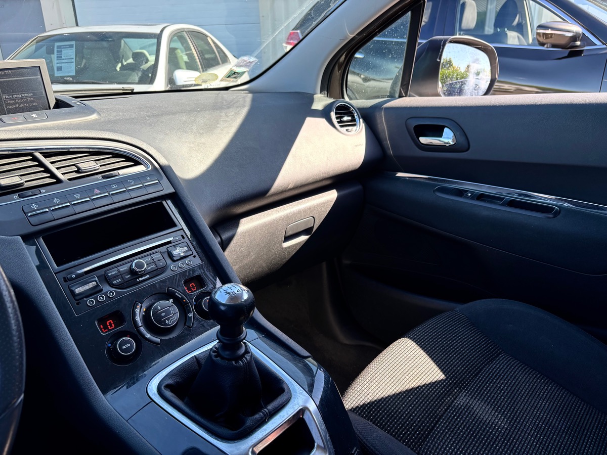 Peugeot 5008 1.6 BlueHDi 120ch Allure S&S 7 places