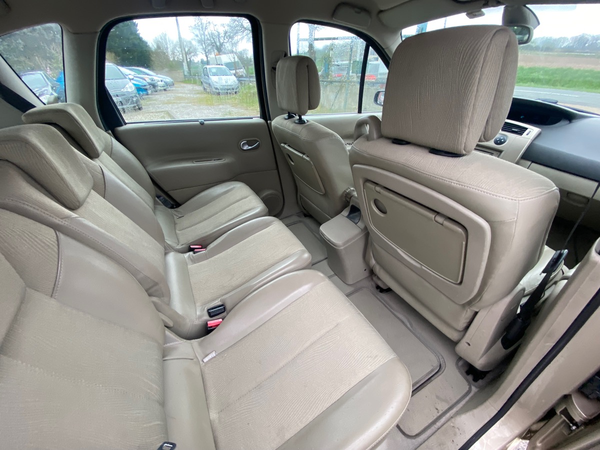 RENAULT Scenic II 1.9 dci 130cv privilège petit prix 1ere main 199015km