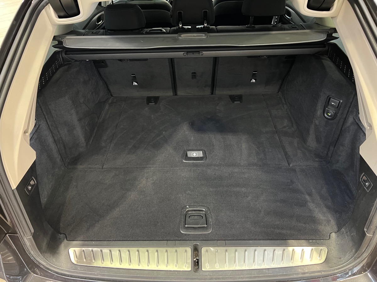 Bmw Série 5 (G31) TOURING xDrive 530D 265 BVA8 LUXURY /Toit pano / Attelage Électrique/