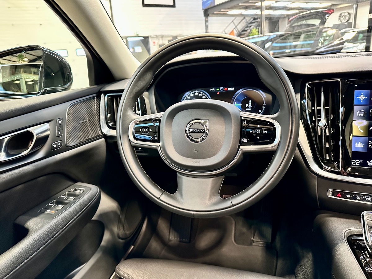 Volvo V60 II T8 390 Twin Engine Inscription Geartronic 8 Options+++ c