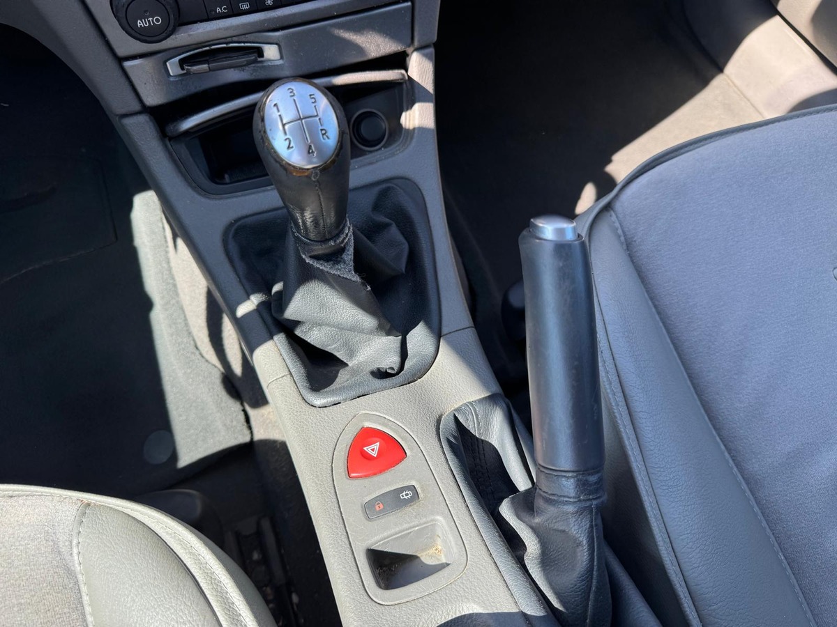 RENAULT Laguna 2.0 IDE 140 - BREAK PRIVILEGE - DISTRIBUTION NEUVE - GARANTIE