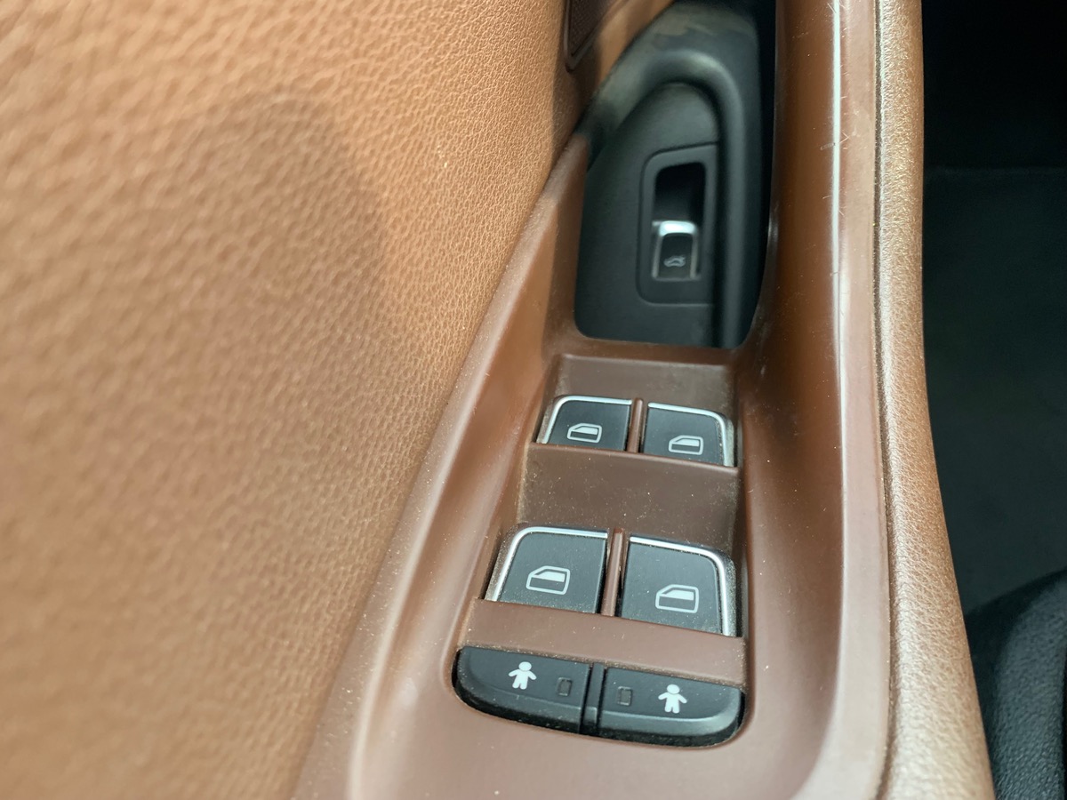 Audi A6 Limousine 190 ch | AMBITION LUXE | GPS | Caméra Recul | Système d'accès, démarrage sans clé