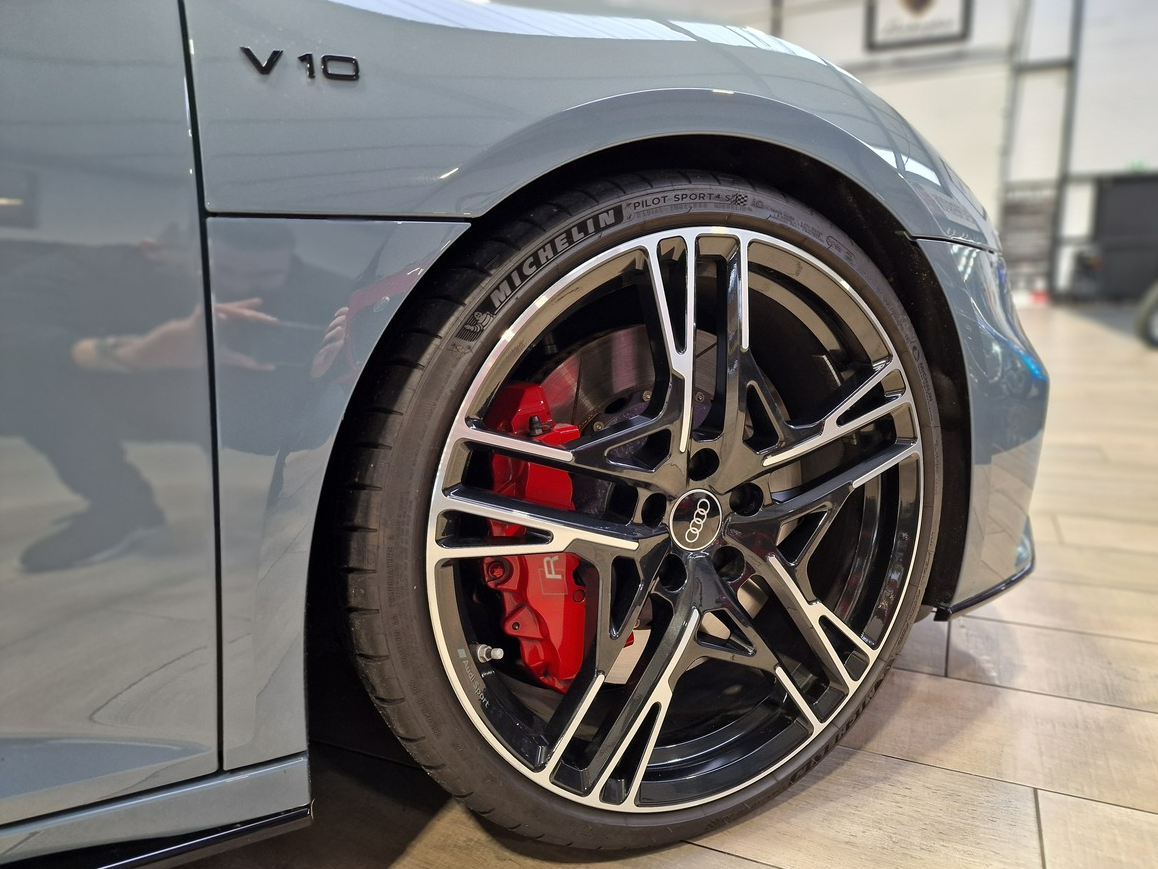 Audi R8 5.2 V10 FSI RWD LIGNE MILTEK 540CH