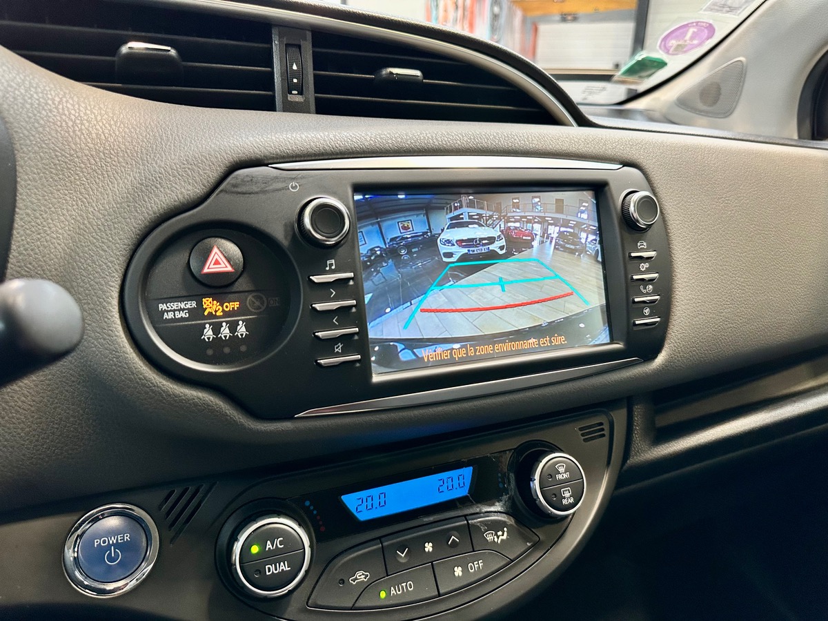 Toyota Yaris III (2) Hybrid 100H Dynamic 5P BVA a