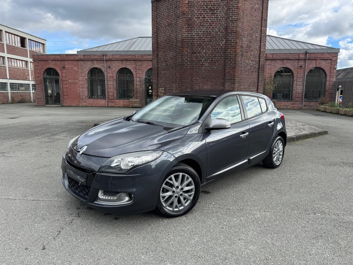 RENAULT Megane III 1.5 dci 110cv Limited - Garantie