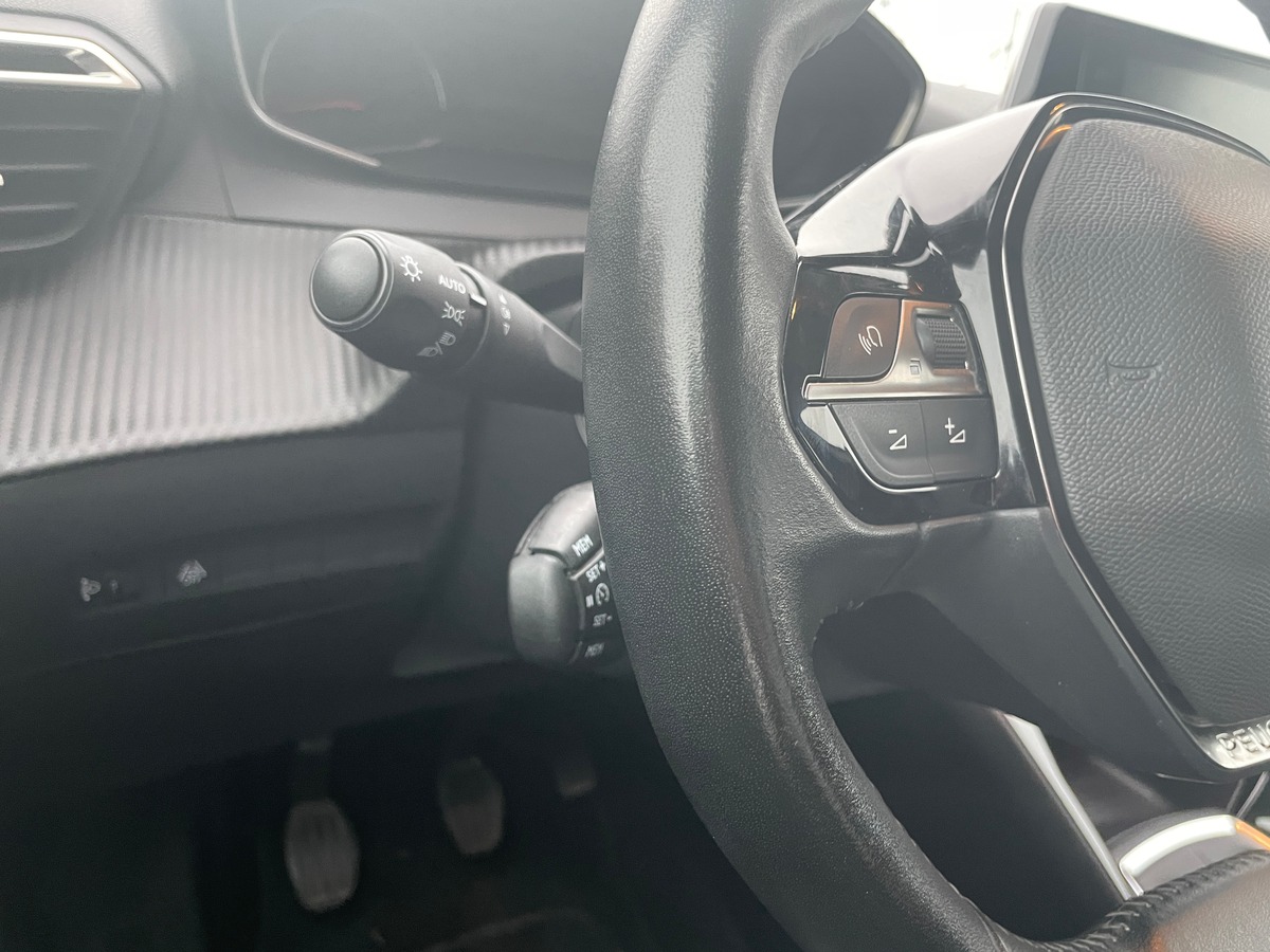 Peugeot 208 1.2 Puretech 75-  Finition Active Business - Historique Complet