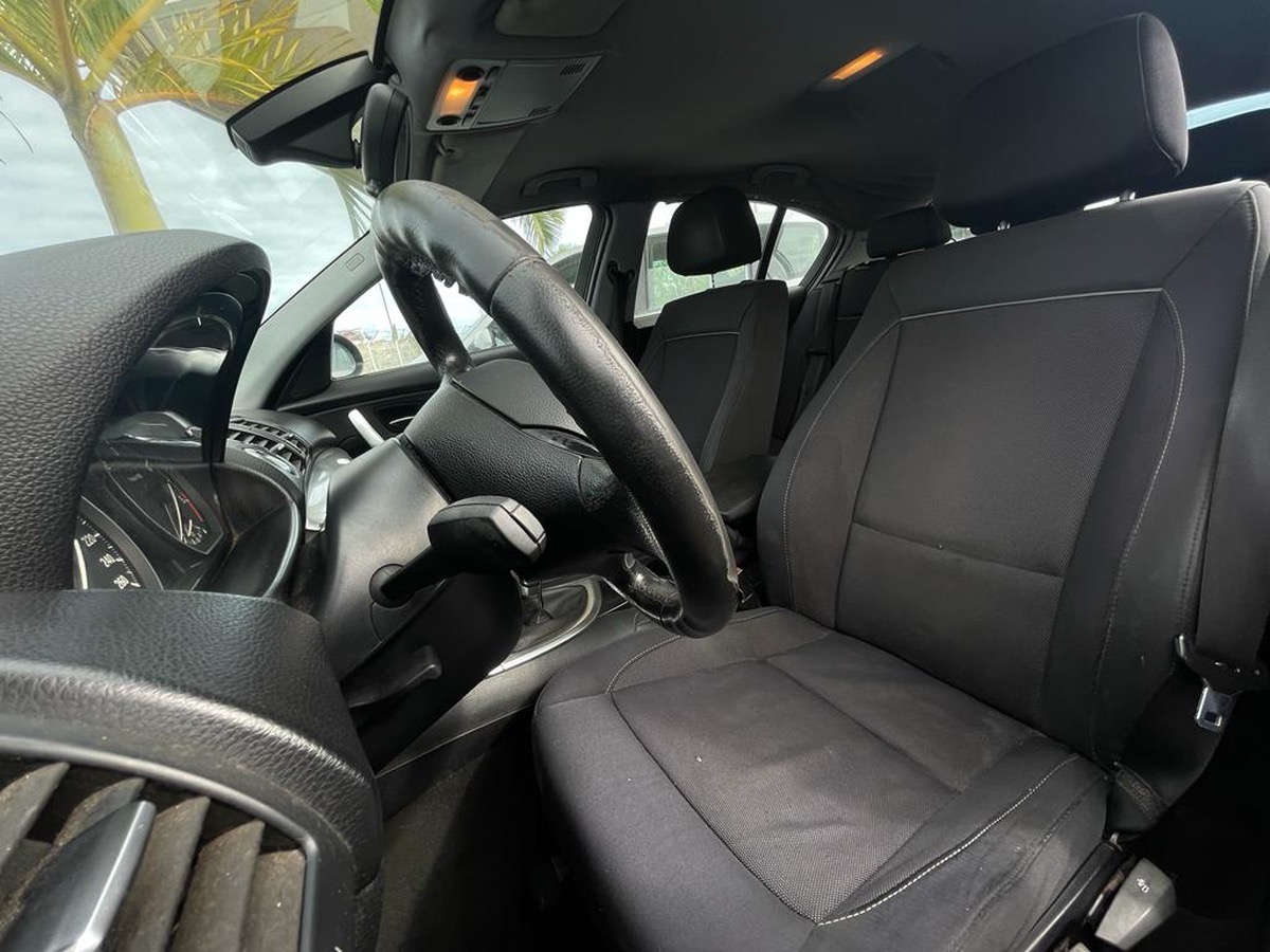 Bmw Série 1 120 2.OL SPORT AUTO