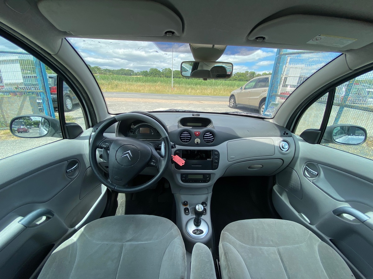 Citroën C3 1.4i 90cv boite auto 114055km nous sommes ouvert ce lundi 14