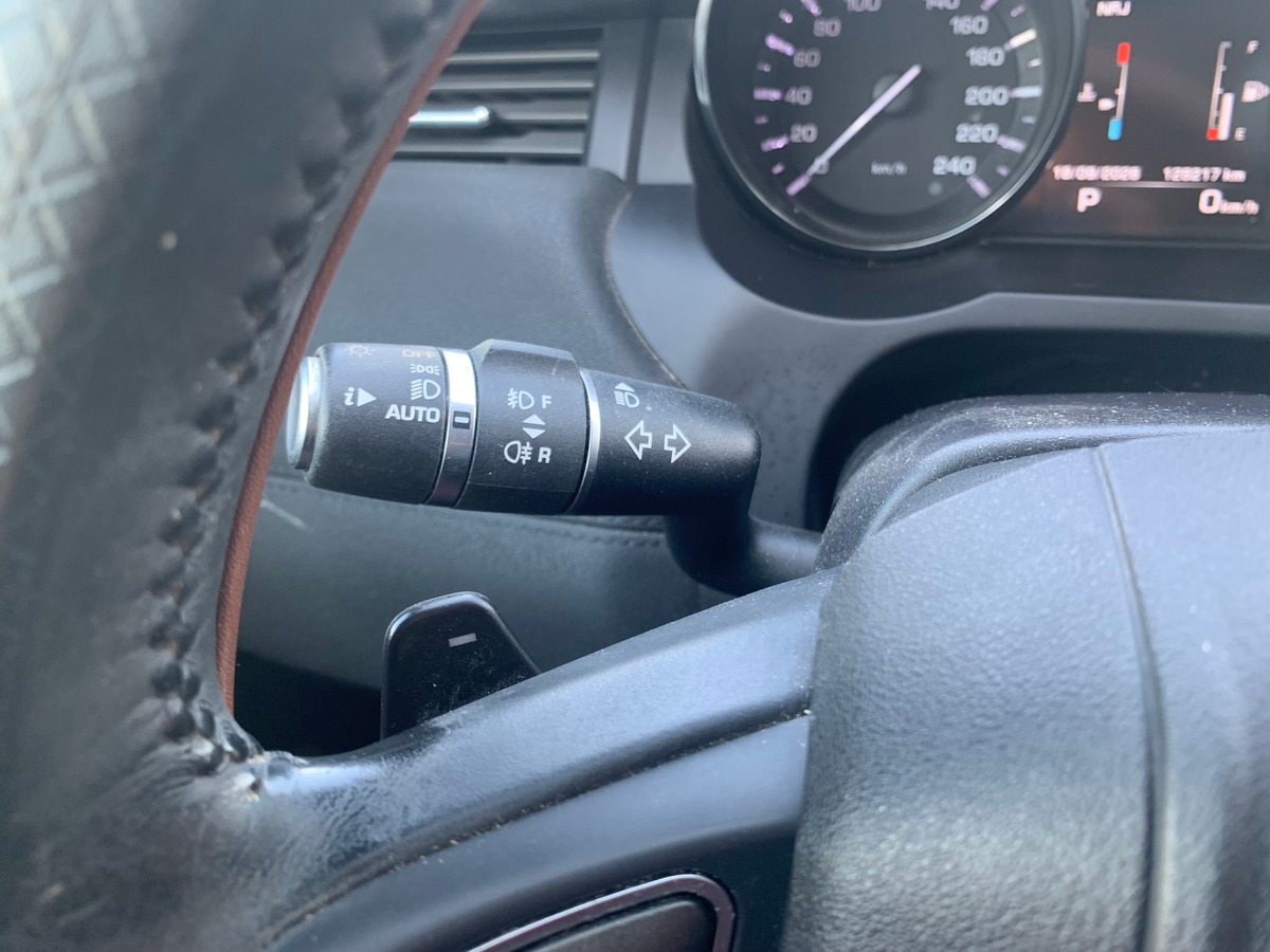Land-Rover Range Rover Evoque 150 chevaux | Caméra de recul | Cuir | Attelage | Audio MERIDIAN