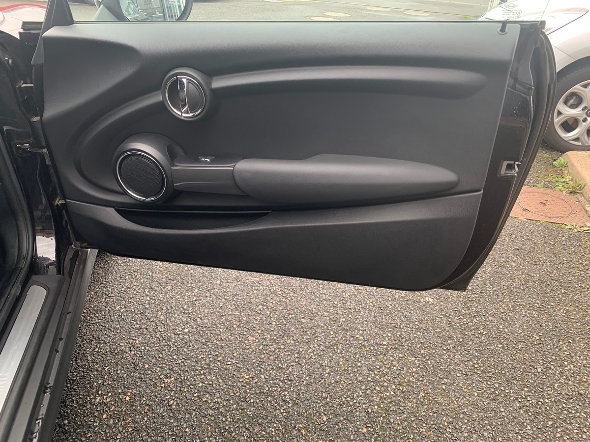 Mini Minicooper 136 chevaux | Chili | Pack Connected Navigation | Volant Sport gainé cuir MINI Yours