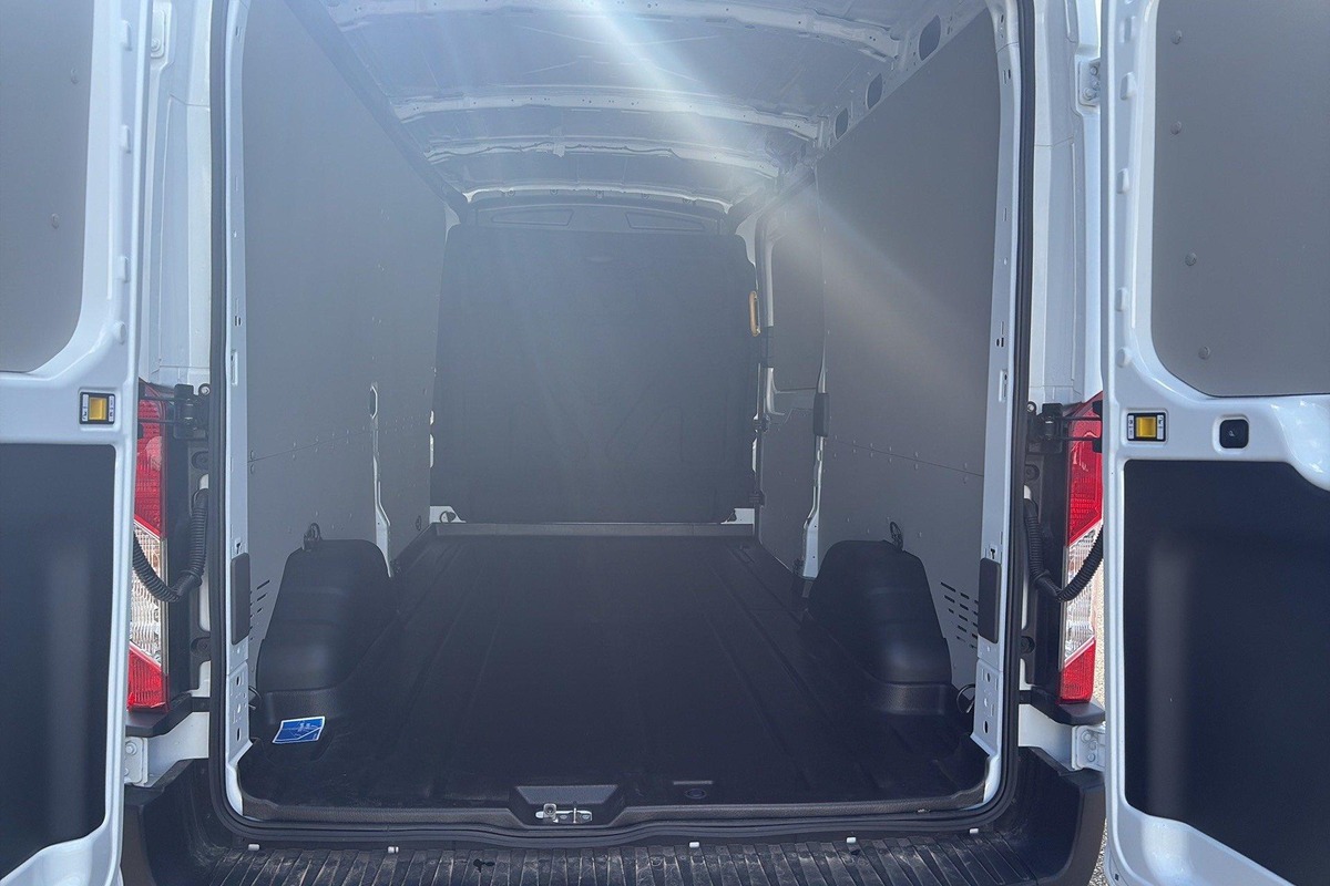 Ford TRANSIT Transit Fourgon T350 L3H2 2.0 ECOBLUE 130 S S TREND ( cles en mains )