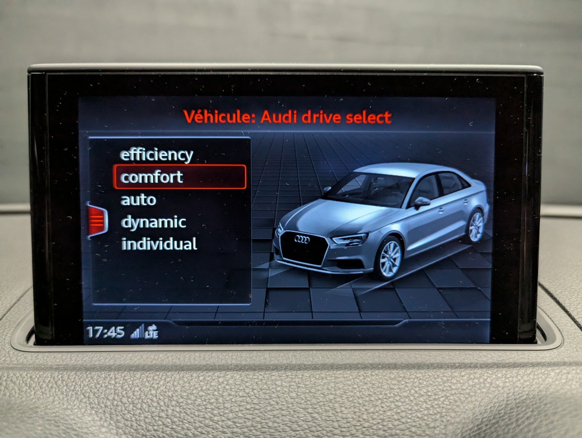 Audi A3 1.4 TFSI 150 S tronic 7 Design Luxe LIMOUSINE SEDAN