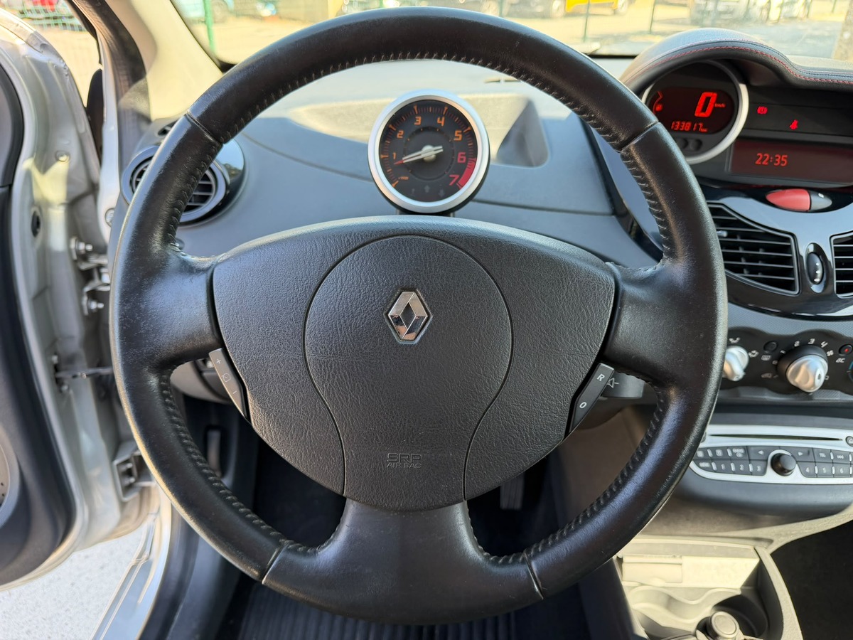 RENAULT Twingo ii 1.2