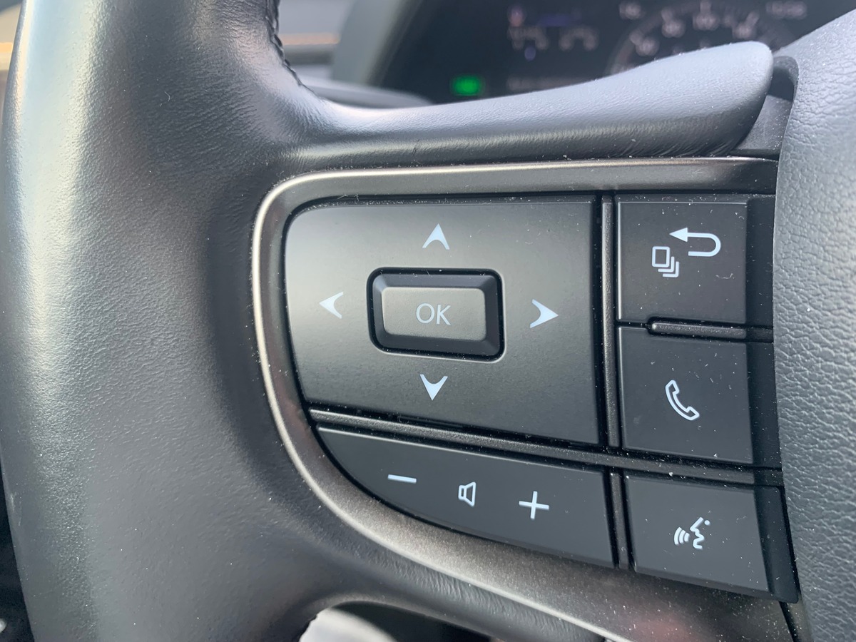 Lexus UX 250 | 185 ch | Luxe Techno | Contrôle angles morts | Caméra recul | Hayon électrique