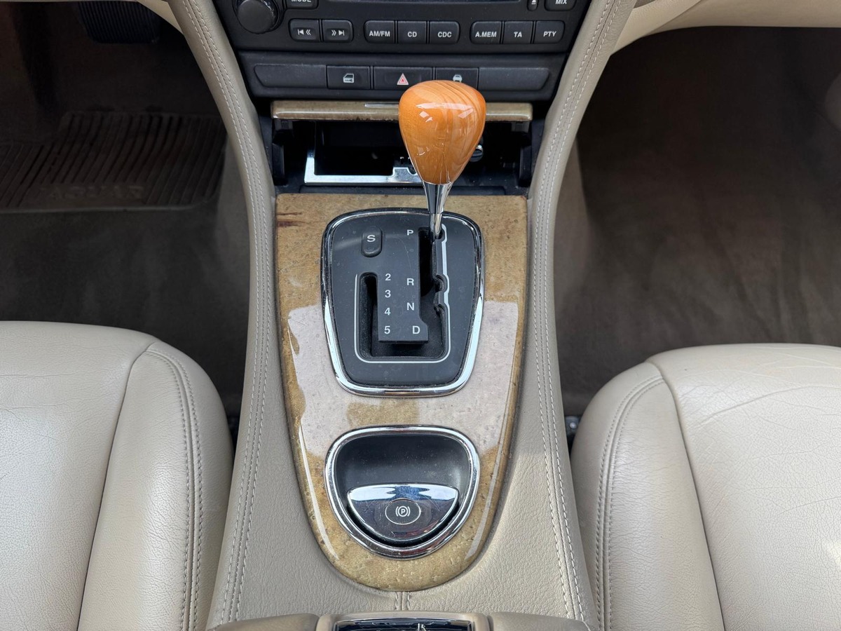 Jaguar S-Type 3.0 V6