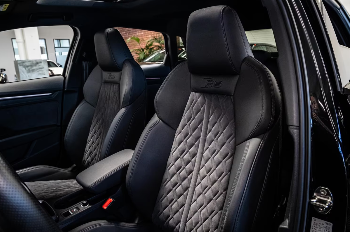 Audi RS3 Sportback IV 2.5 TFSI 400ch quattro S tronic 7 Bang&Olufsen Toit ouvrant Freins céramique