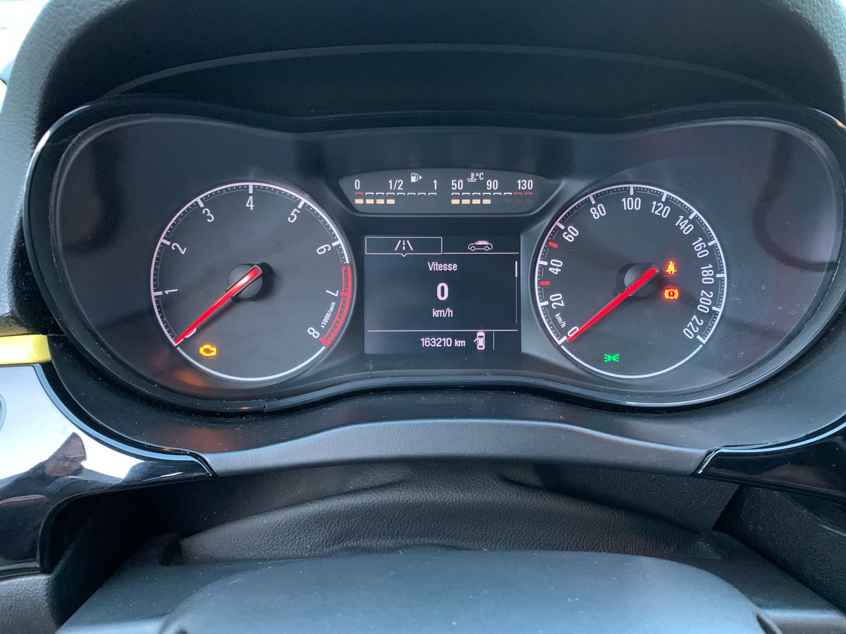 Opel Corsa 100 ch | Color edition | Climatisation | Bluetooth