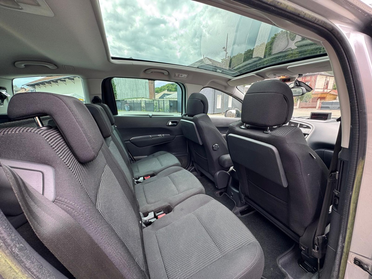 Peugeot 5008 1.6 hdi 110cv 7 places Allure - Garantie