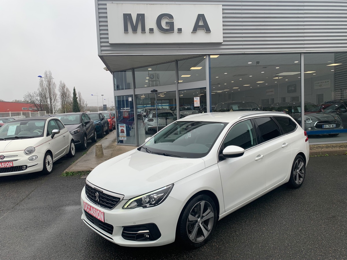 Peugeot 308 SW 130 ch | Allure | Régulateur vitesse | Mirror Screen | Attelage | Radars stationnement