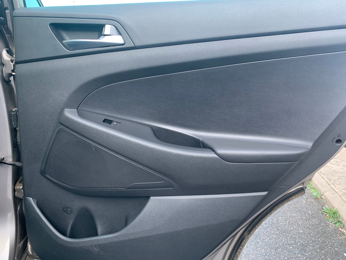 Hyundai Tucson 115 | Intuitive | 1.7 CRDI | 2WD | Régulateur vitesse | GPS | Attelage | Caméra recul