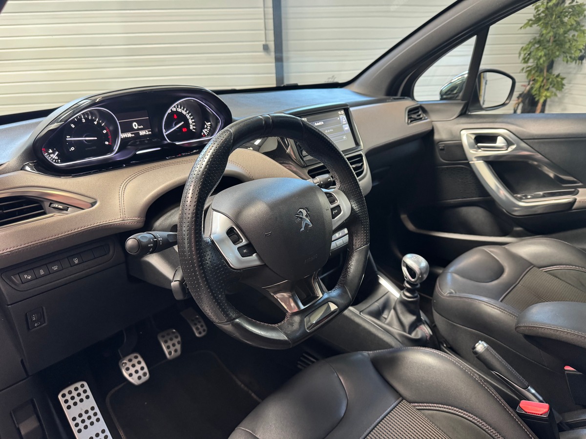 Peugeot 208 XY JBL 1.6 e-HDi 115 BVM6 Park Assist